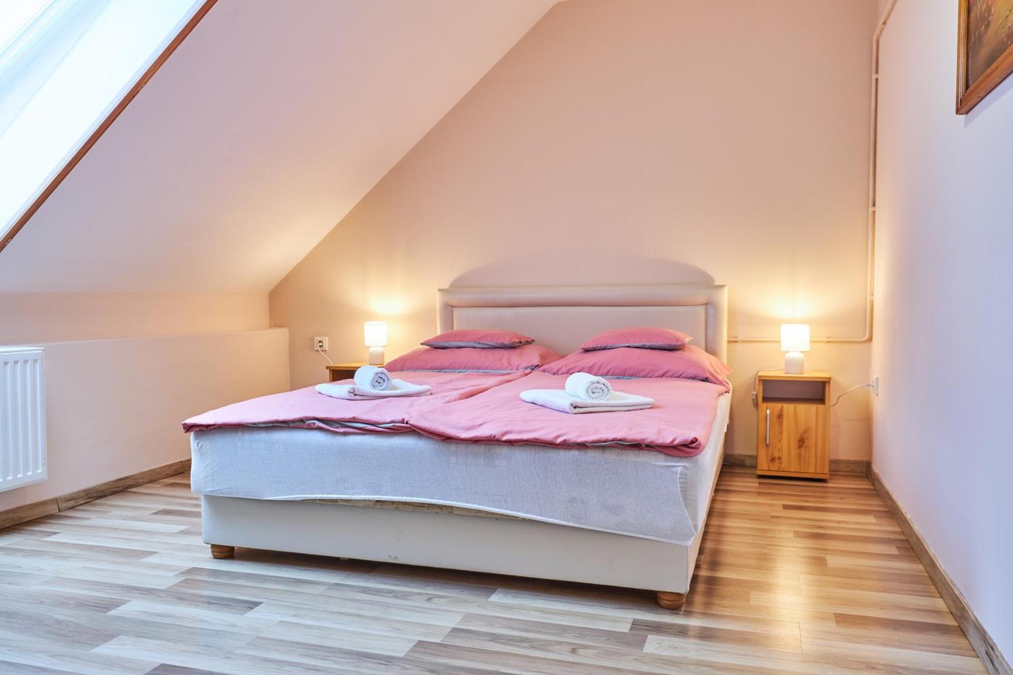 Hajdúszoboszló Ada Apartmanhaz מראה חיצוני תמונה