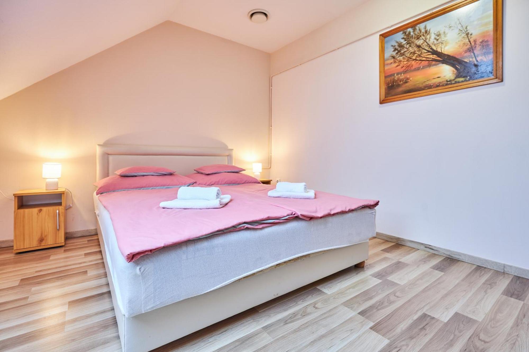 Hajdúszoboszló Ada Apartmanhaz מראה חיצוני תמונה